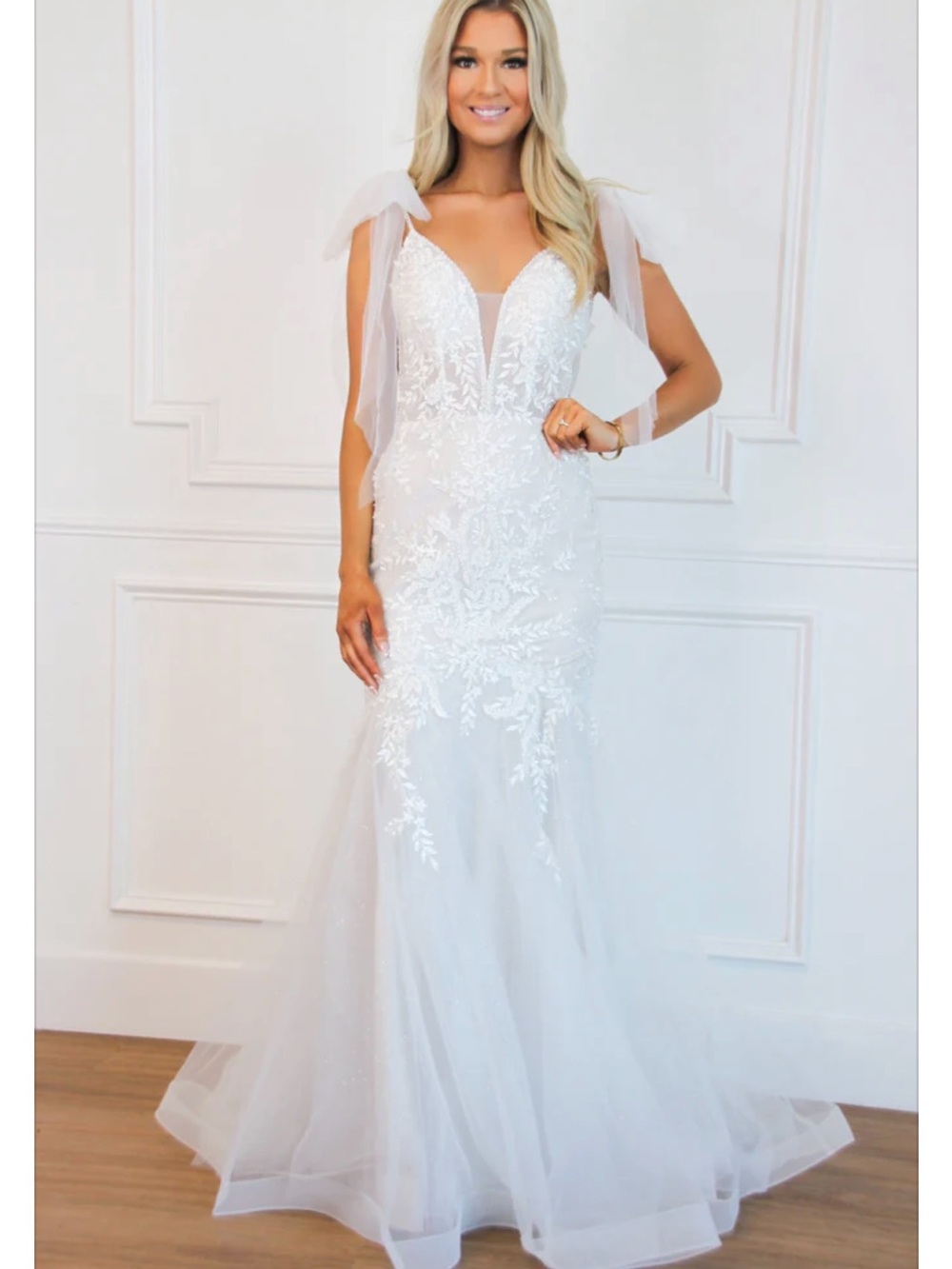 White Embroidered Tulle Bridal Gown/ Wedding dress